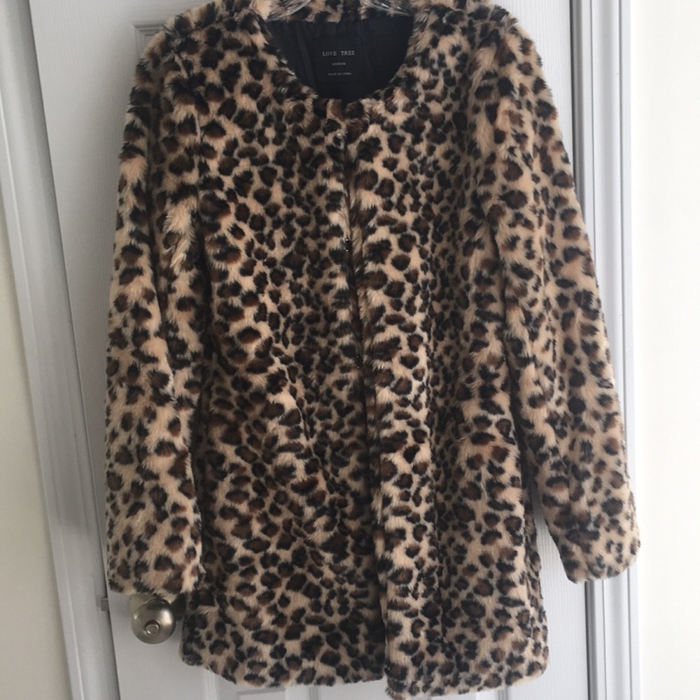 Love Tree Faux Leopard Fur Coat